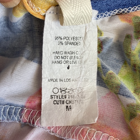 Now N Forever Tunic Style Floral/Striped Top Size Medium - Picture 8 of 10